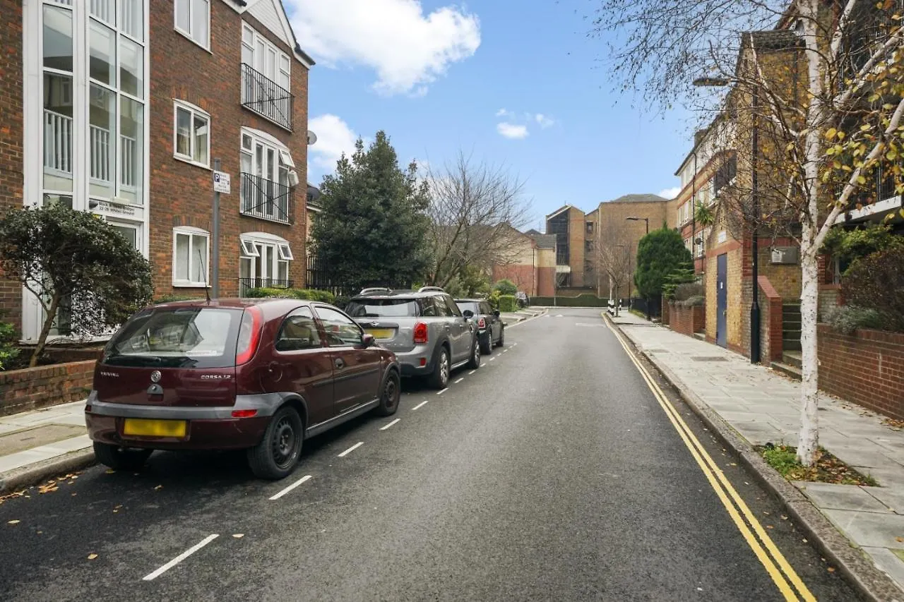 London Bridge I Bed Apartment By Tower Bridge - Great Location Close To Transport Links United Kingdom