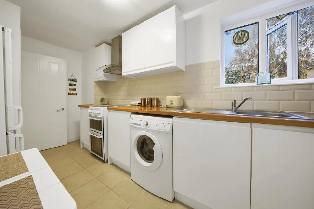 London Bridge I Bed Apartment By Tower Bridge - Great Location Close To Transport Links