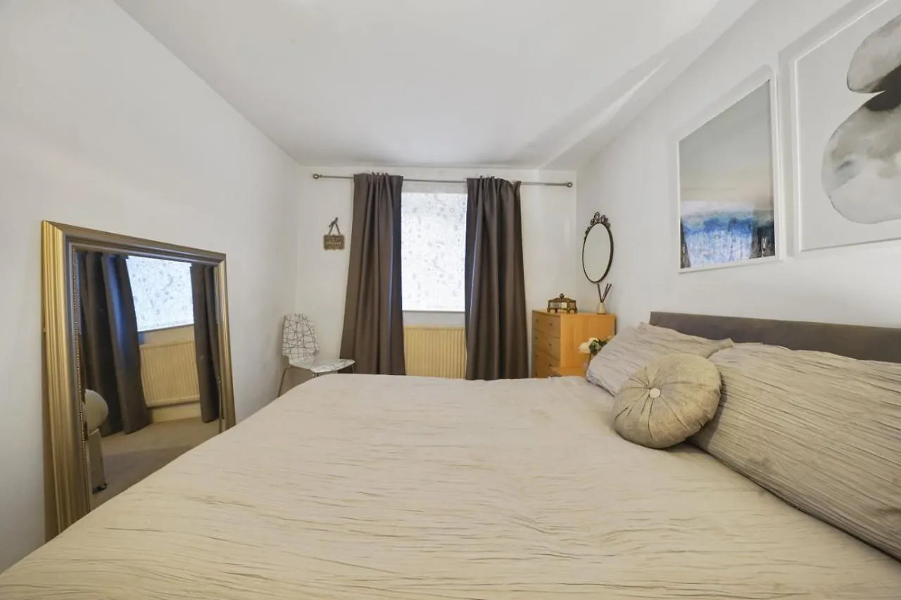 London Bridge I Bed Apartment By Tower Bridge - Great Location Close To Transport Links