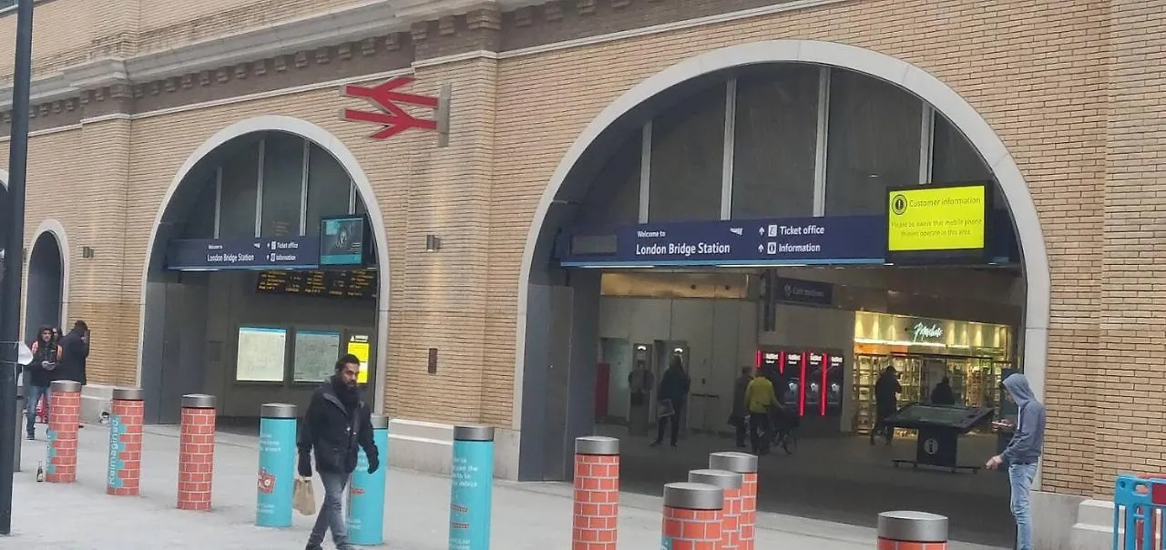 London Bridge I Bed Apartment By Tower Bridge - Great Location Close To Transport Links 0*,  United Kingdom
